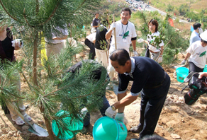 第一屆青島市城陽區(qū)嶗山水庫植樹活動(dòng)