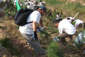 第一屆青島市城陽區(qū)嶗山水庫植樹活動(dòng)
