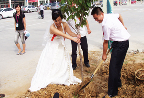 煙臺(tái)店“綠色家園你我共建” 植樹活動(dòng)