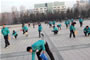 永旺把每個(gè)月的20日定為“社會貢獻(xiàn)日”進(jìn)行公益活動(dòng)。