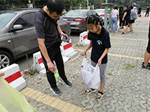 倡導(dǎo)垃圾分類，共建美好家園 青島永旺環(huán)保公益活動