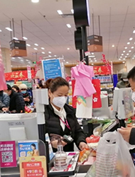我們在賣場，為您提供服務(wù)