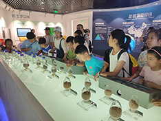 永旺七色花體驗(yàn)營—走進(jìn)海水稻研發(fā)基地 珍惜糧食做光盤行動的倡導(dǎo)者
