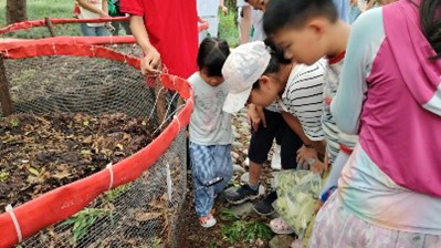 永旺奇樂思俱樂部“再利用”主題—走進(jìn)城陽區(qū)垃圾分類宣教基地